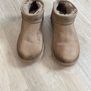 UGG Women's Classic Ultra Mini